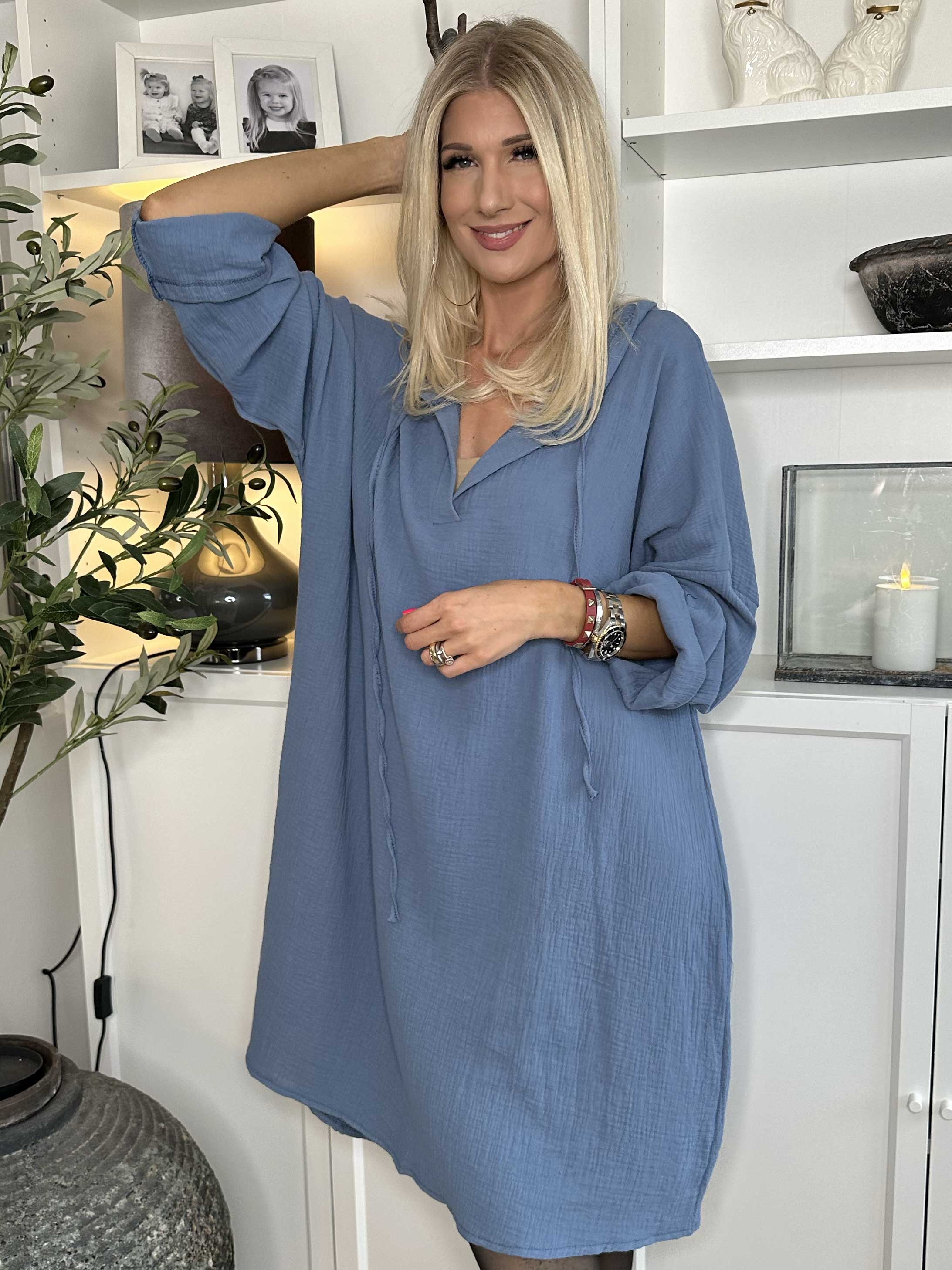 Caro - Blød oversized kjole i bomuld med hætte